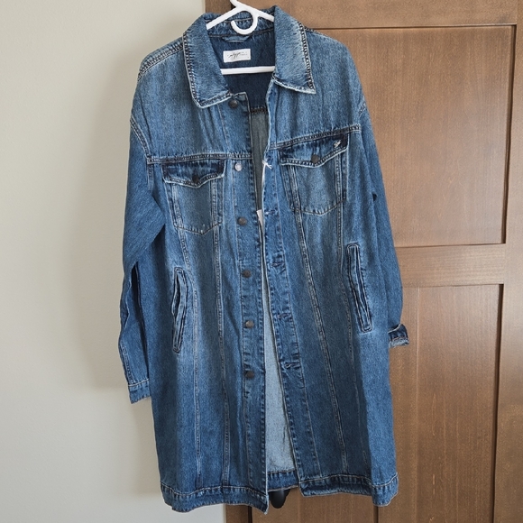 Carly Jean Los Angeles Jackets & Blazers - Carly Jean Los Angeles Medium Wash Denim Jacket